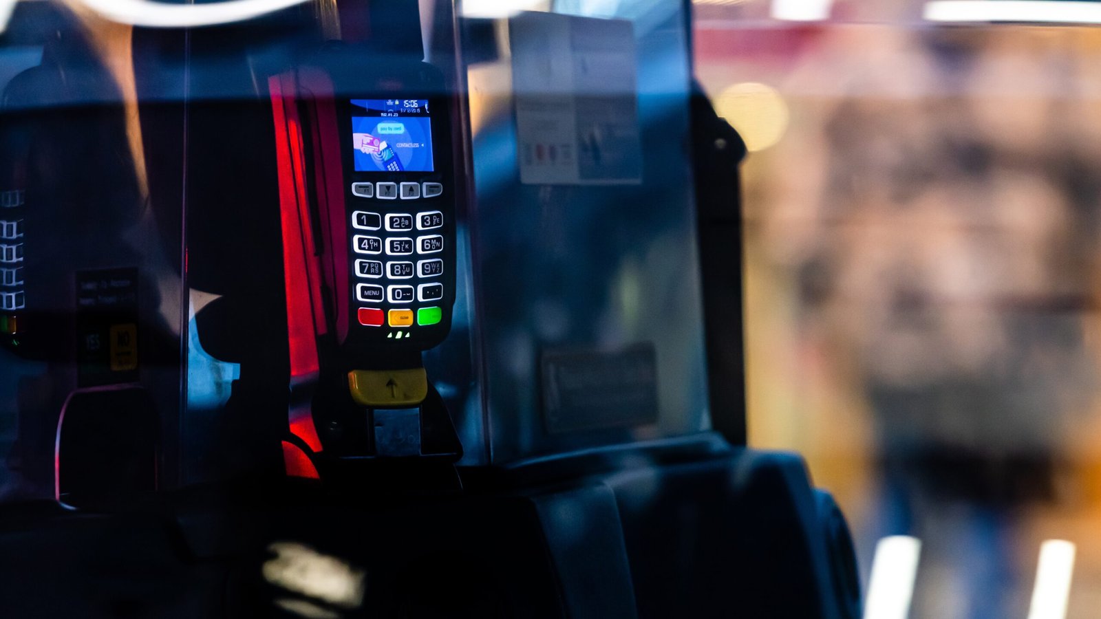Un terminal de paiment par carte connecté à un système POS